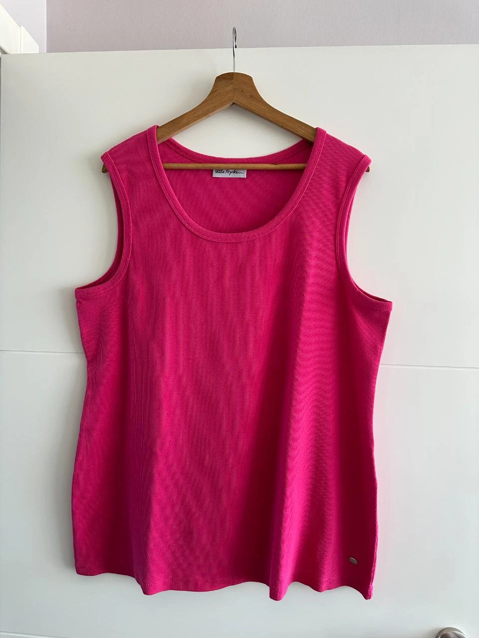 Ulla Popken 50/52 new top in fuchsia pink ribbed. – photo 2